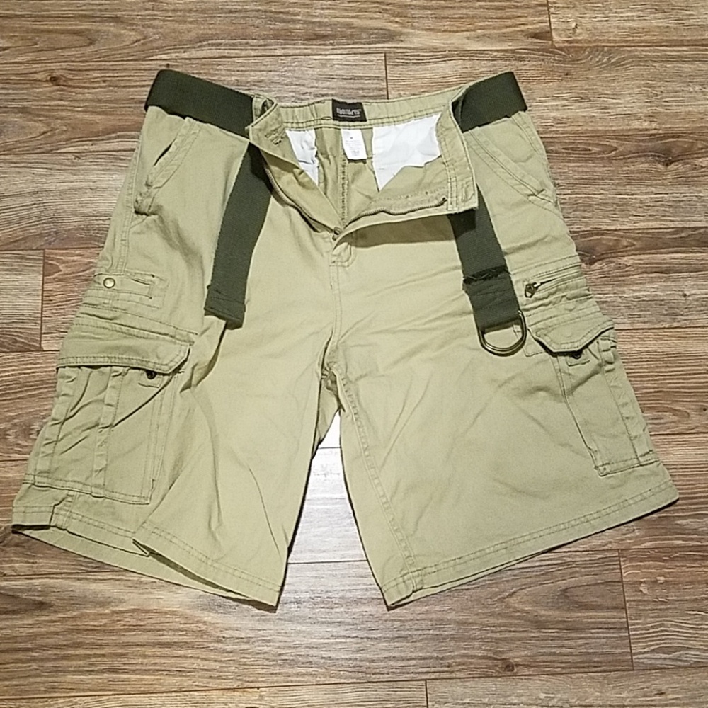 Mens No Boundaries cargo shorts
